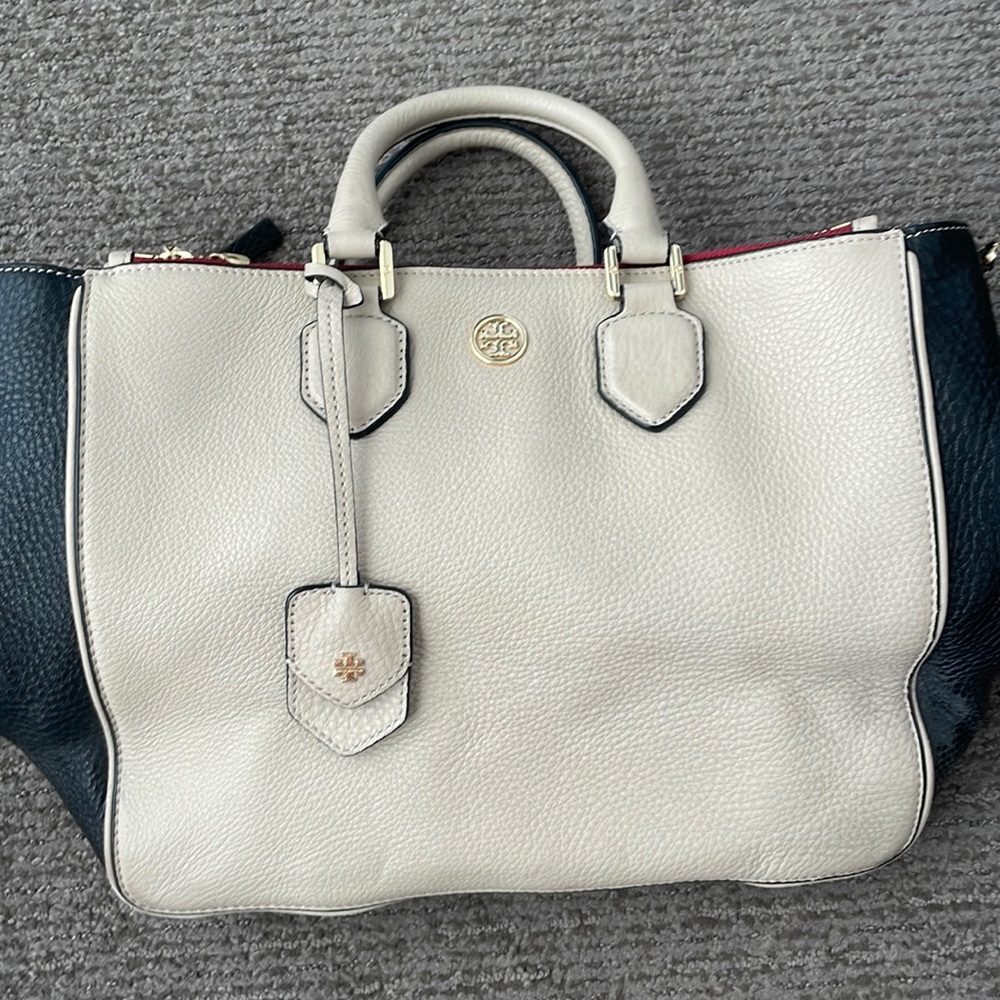 Tory Burch Colorblock Handbag Tan / Black with shoulder strap and zipper pockets